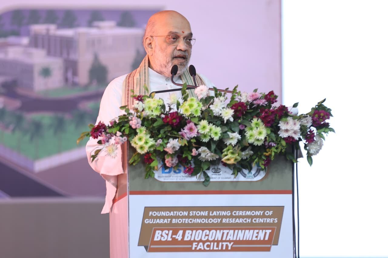 કેન્દ્રીય ગૃહમંત્રી અમિત શાહે ગાંધીનગરમાં રાજ્ય સરકાર સંચાલિત દેશની પહેલી બાયોસેફ્ટી લૅબ BSL – 4નું ખાતમુહૂર્ત કર્યું, માણસામાં 267 કરોડના વિકાસકામોના લોકાર્પણ-શિલાન્યાસ