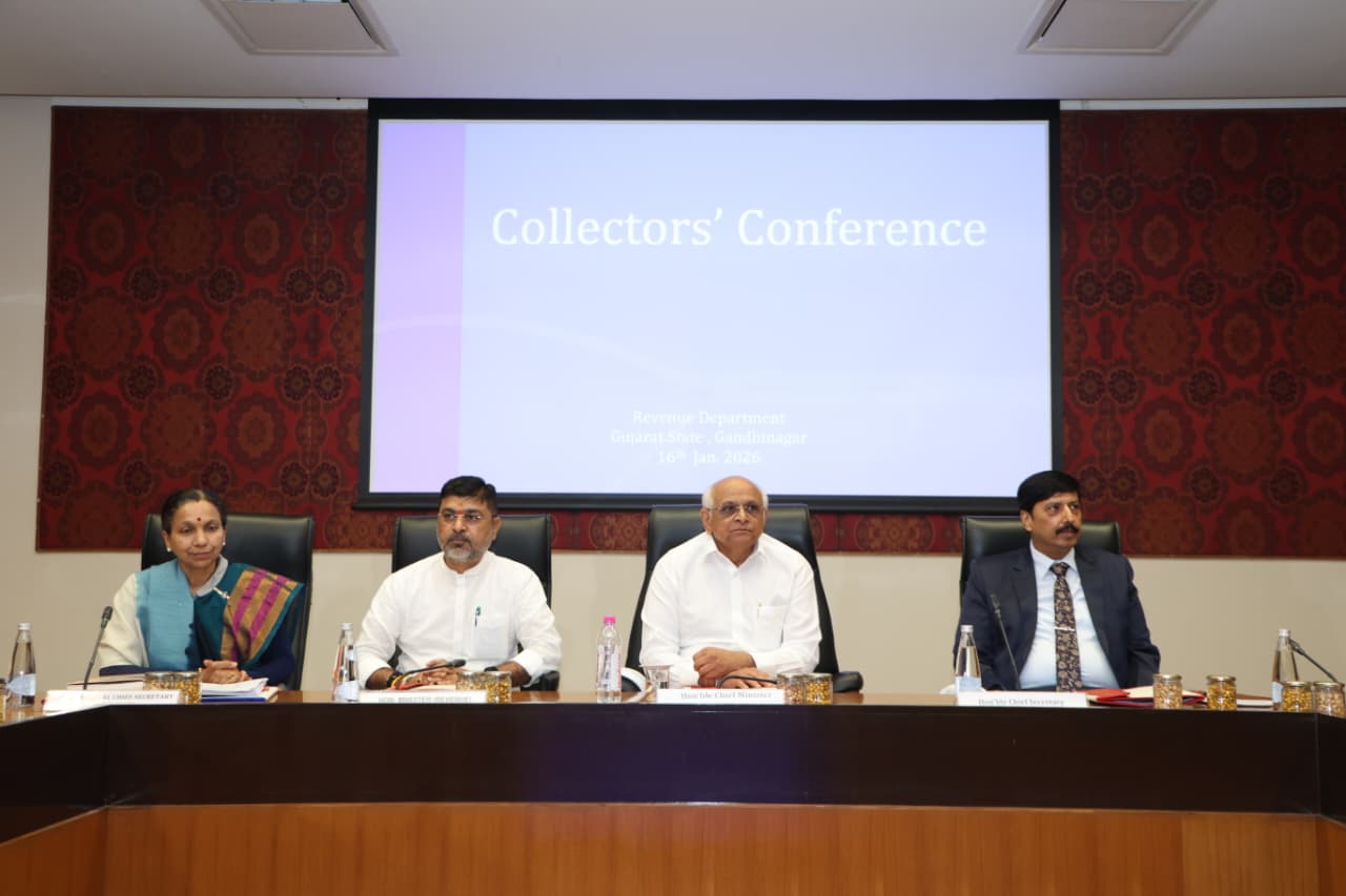 લોકોની રજૂઆતોના જિલ્લાસ્તરે ઝડપી નિવારણ માટેની વ્યવસ્થા વિકસાવવા મુખ્યમંત્રી ભૂપેન્દ્ર પટેલની તમામ જિલ્લાના કલેક્ટરને તાકીદ.