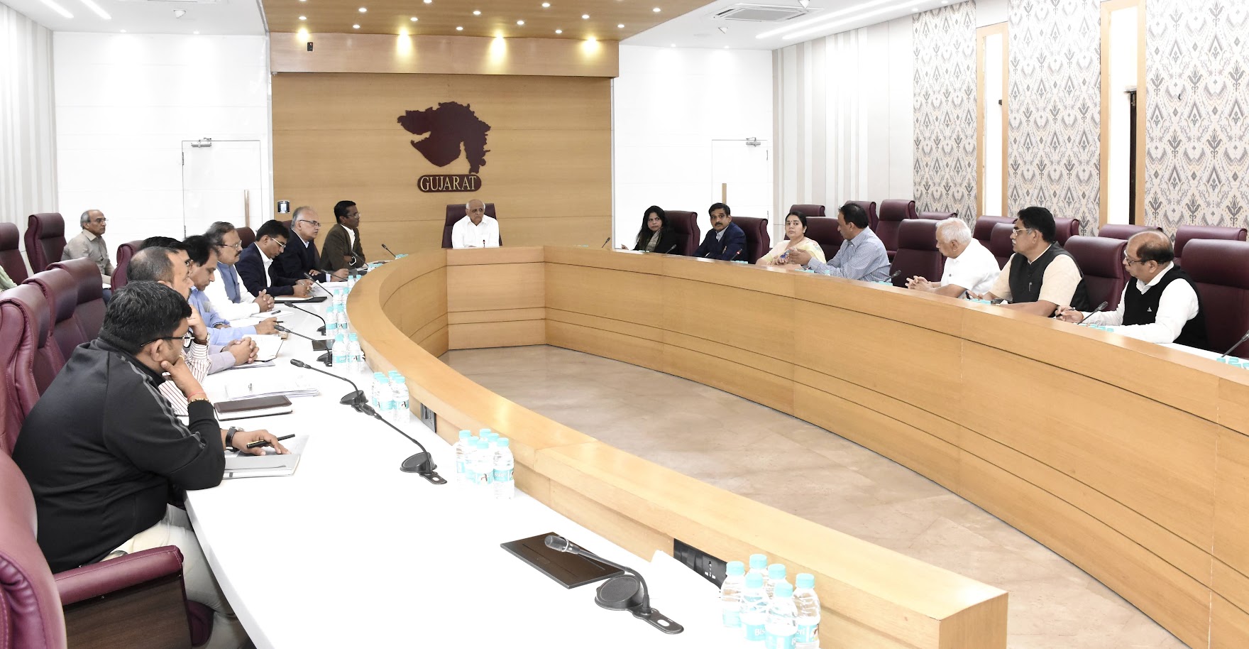 પીવાના પાણીની યોગ્યતા ચકાસણીના રિપોર્ટ્સ મેળવ્યા બાદ જ પાણી વિતરણ કરવા અધિકારીઓને મુખ્યમંત્રીની સૂચના