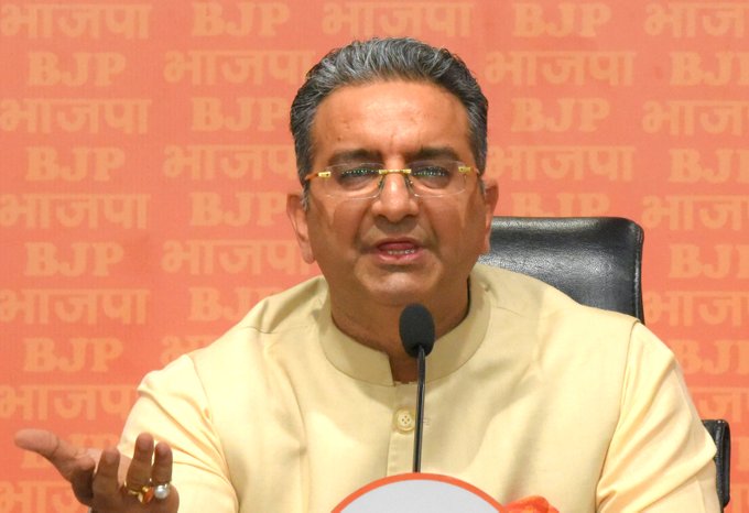 পশ্চিমবঙ্গে আইনশৃঙ্খলা সম্পূর্ণরূপে ভেঙে পড়েছে বলে বিজেপি অভিযোগ করেছে।