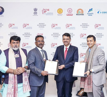 दावोस आर्थिक परिषदेत महाराष्ट्राचे विविध कंपन्याबरोबर साडेचौदा लाख कोटी रुपयांचे गुंतवणूक करार