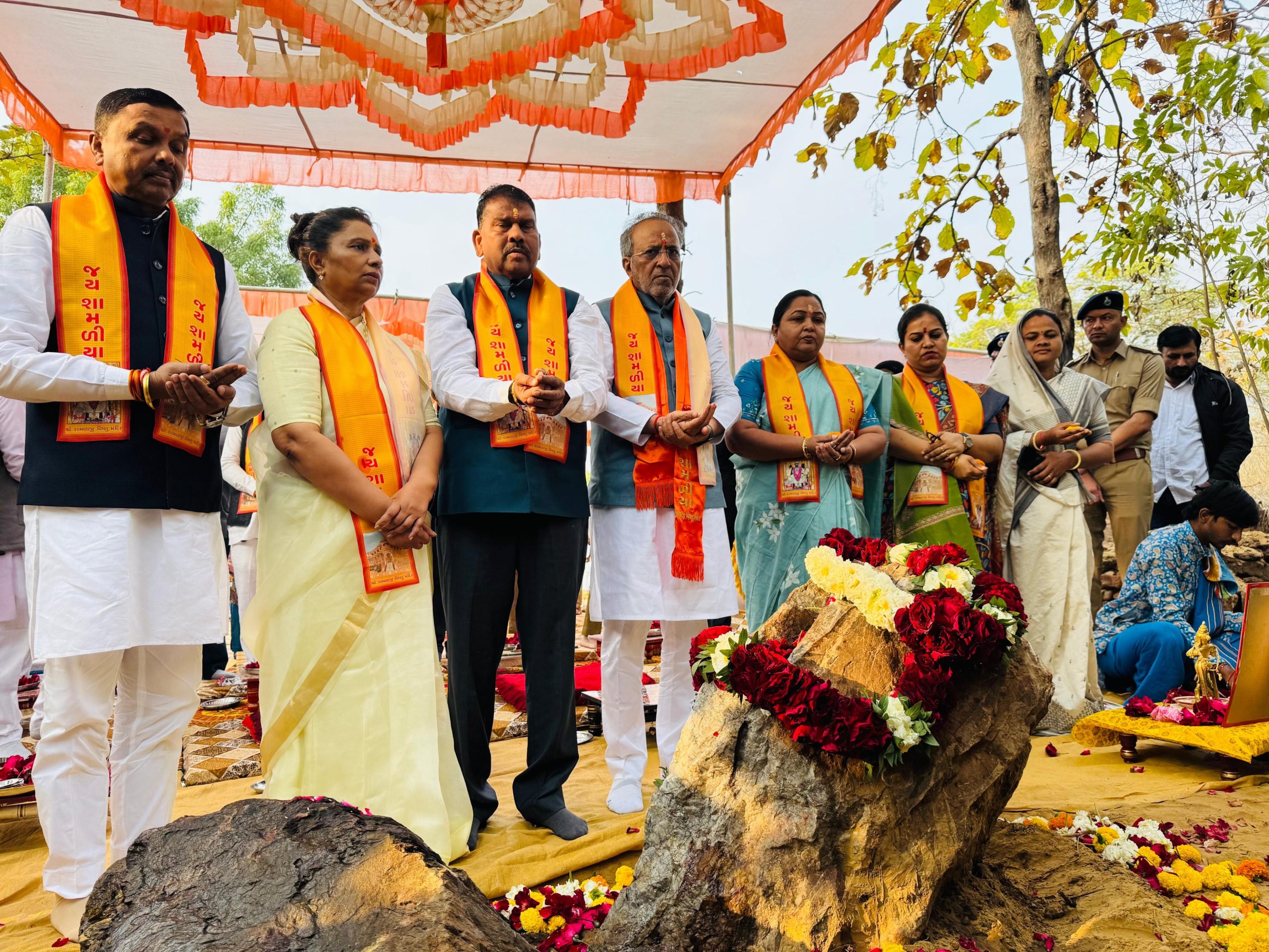 અરવલ્લીમાં શામળાજીના શ્યામલ વનમાં પર્વત પૂજા અને પ્રકૃતિ સંરક્ષણ મહોત્સવ યોજાયો.