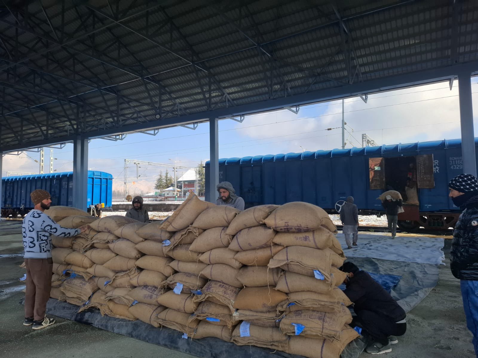 Indian Railways Delivers First Full Freight Rake of Rice to Anantnag
