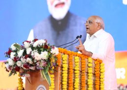 મુખ્યમંત્રી ભૂપેન્દ્ર પટેલે મોરબીમાં એક હજાર 42 કરોડ રૂપિયાથી વધુના વિકાસકાર્યોનું લોકાર્પણ અને ખાતમુહૂર્ત કર્યું.