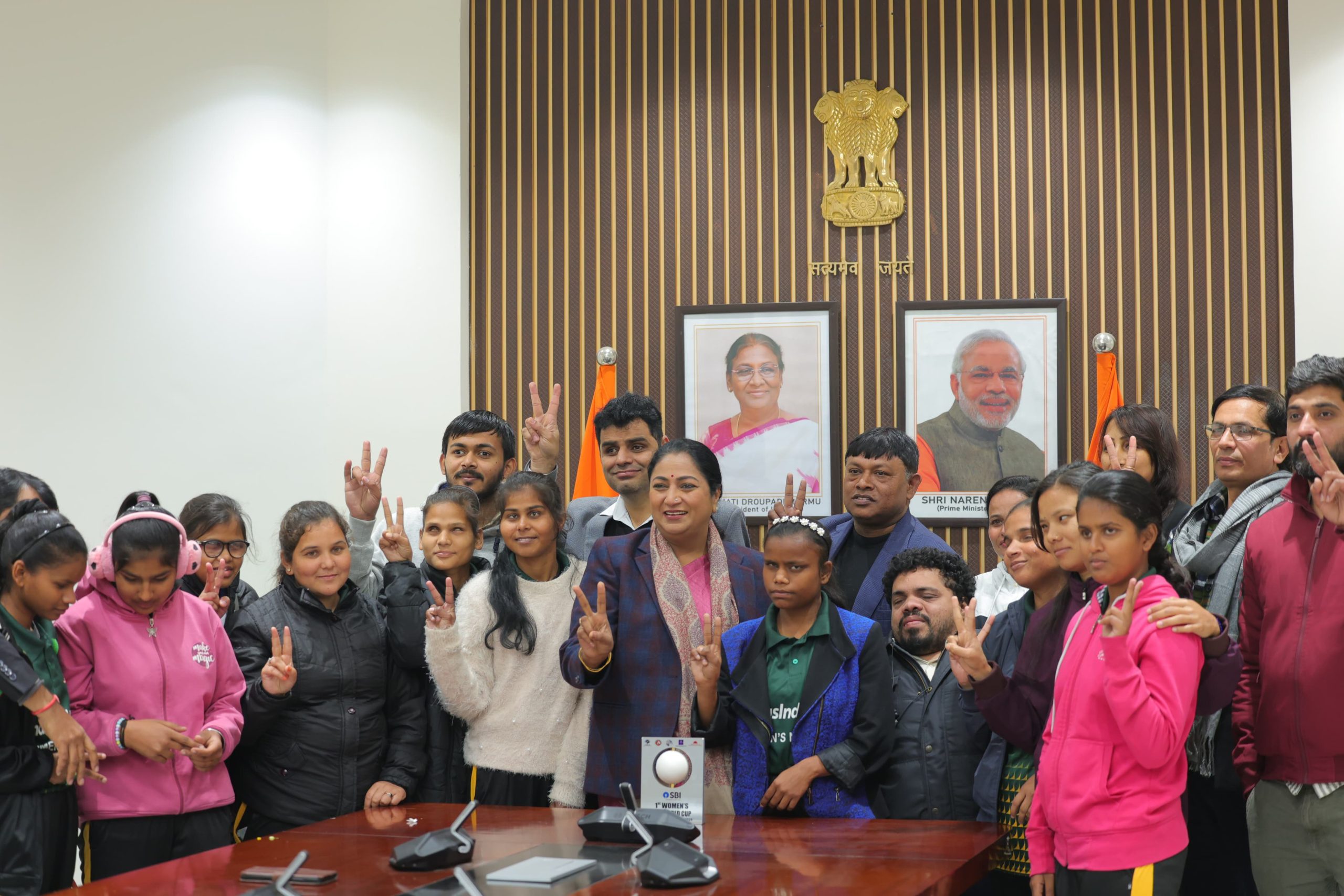 मुख्यमंत्री रेखा गुप्ता ने दृष्टिबाधित महिला टी20 विश्व कप की विजेता टीम और दृष्टिबाधित संगठनो के सदस्यों से मुलाकात की