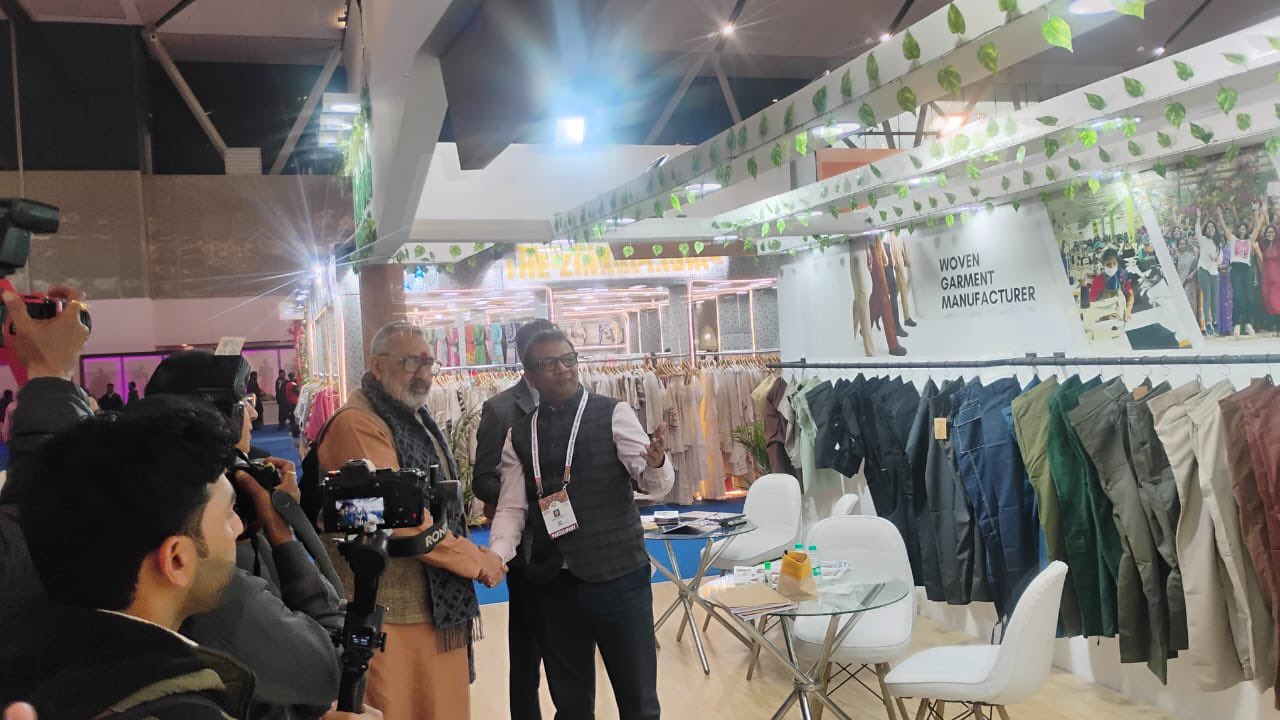 Textile sector has seen tremendous growth in last decade from 8.4 lakh crore in 2014 to 16 lakh crore today: Textiles Minister Giriraj Singh