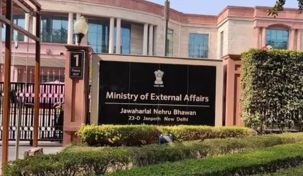 India advises nationals to avoid travelling to Iran