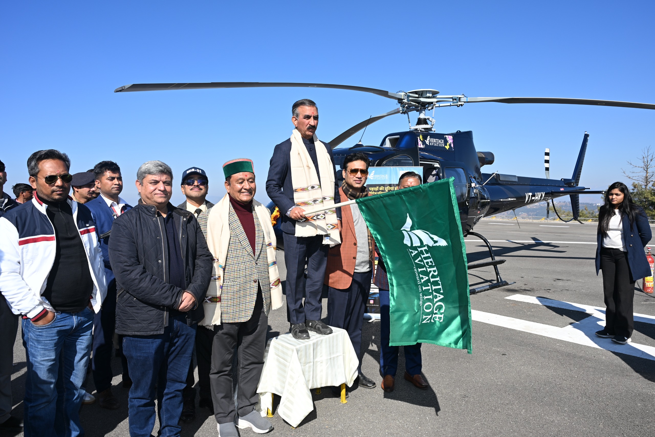 हिमाचल प्रदेश के मुख्यमंत्री सुखविंदर सिंह ने हेलीकॉप्टर सेवाओं का किया उद्घाटन