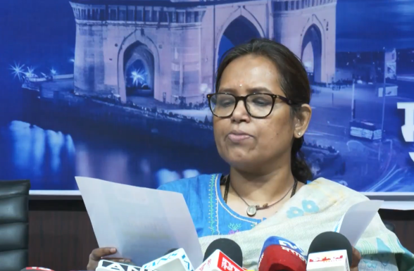 काँग्रेसचं उद्दिष्ट मुंबईला भ्रष्टाचारमुक्त करून पारदर्शक आणि जबाबदार प्रशासन देण्याचं आहे- वर्षा गायकवाड