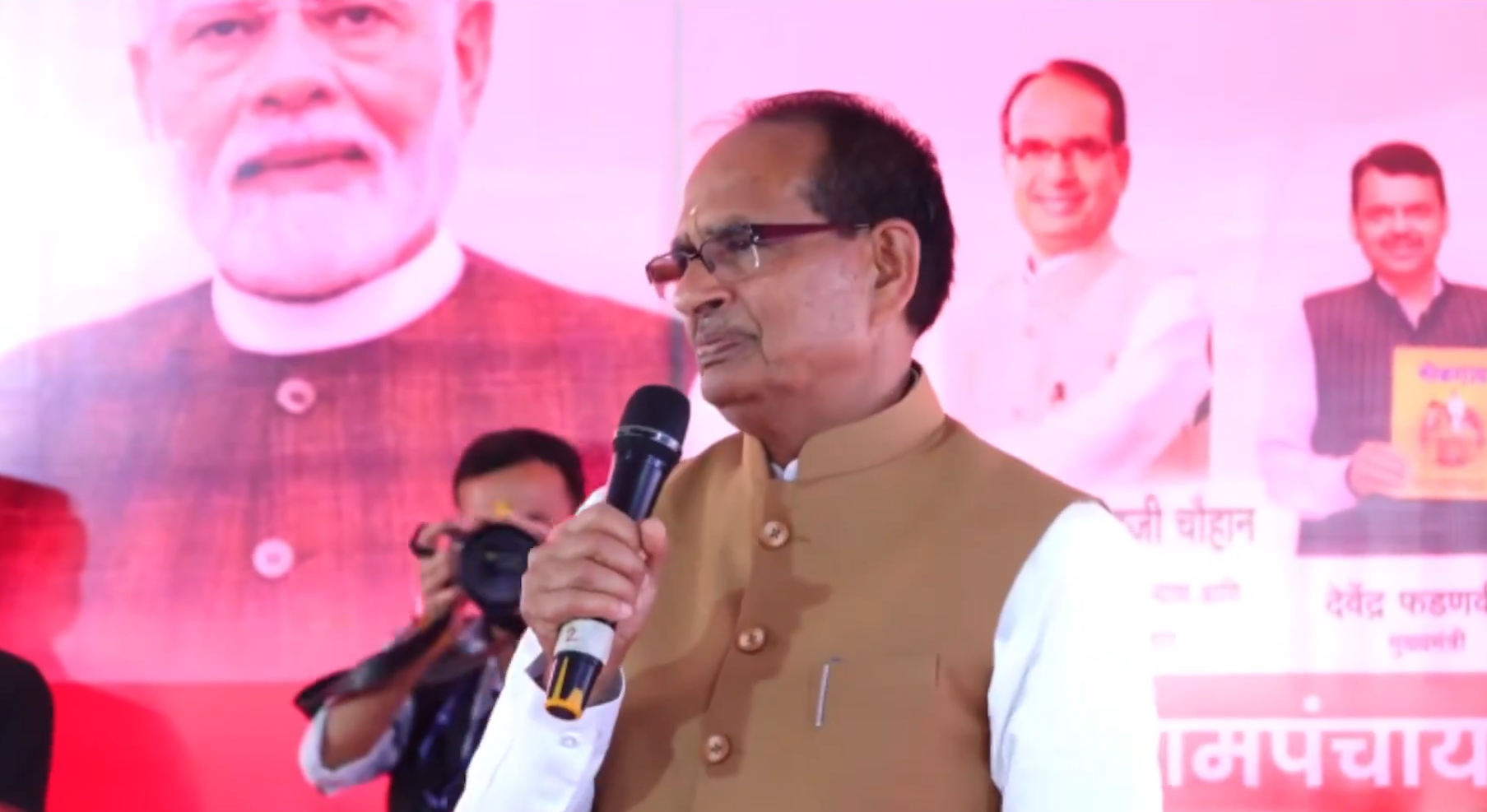 केंद्रीय ग्रामीण विकास, कृषि और किसान कल्याण मंत्री शिवराज सिंह चौहान ने विकसित भारत-जी ग्राम जी अधिनियम, 2025 के प्रावधानों के बारे में बताया