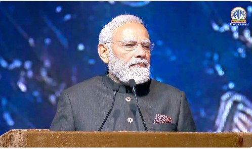 भगवान गौतम बुद्धांचं ज्ञान, त्यांनी दाखवलेला मार्ग हा संपूर्ण मानवतेचा आणि कालातीत असल्याचं प्रधानमंत्र्यांचं प्रतिपादन