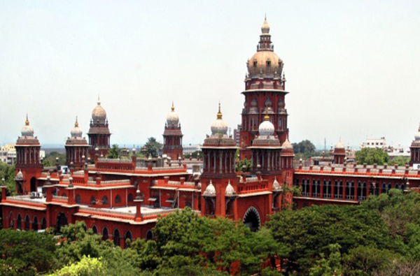 মাদ্রাজ হাইকোর্টের মাদুরাই ডিভিশন বেঞ্চ থিরুপপারানকুন্ড্রম পাহাড়ে প্রদীপ প্রজ্জ্বলন নিয়ে সিংগেল বেঞ্চের নির্দেশ বহাল রেখেছে