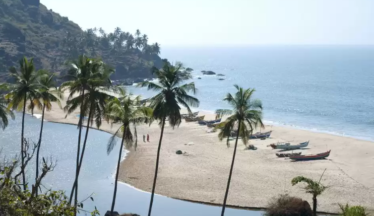 महाराष्ट्र: सिंधुदुर्ग जिले में कोंकण तट पर देश की पहली यात्री पनडुब्बी पर्यटन परियोजना जल्द होगी शुरू