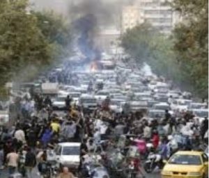 ईरान में सरकार विरोधी प्रदर्शन तेज, राजधानी तेहरान सहित कई शहरों में विरोध