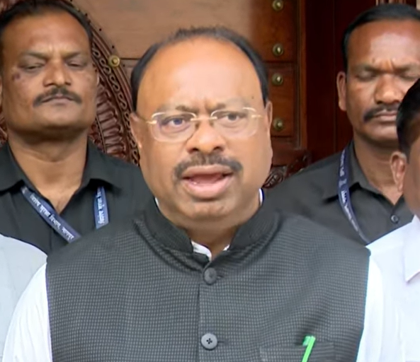 मतदारांना भेटणं हे पूर्णतः नियमात -चंद्रशेखर बावनकुळे