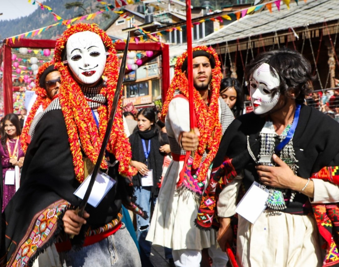 हिमाचल प्रदेश के मनाली में राष्ट्रीय स्तर का शीतकालीन कार्निवल आज से शुरू