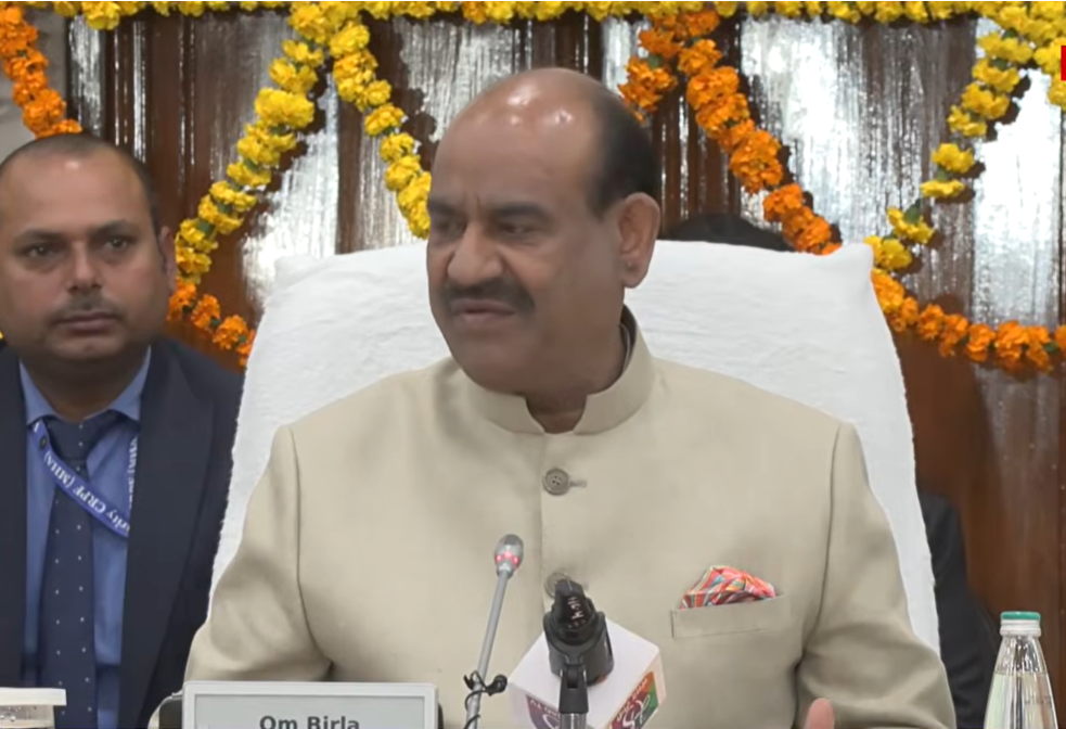 संसद के दोनों सदन और राज्य की विधानसभाएं, देश के विकास के लिए महत्‍वपूर्ण मंच हैं: ओम बिरला