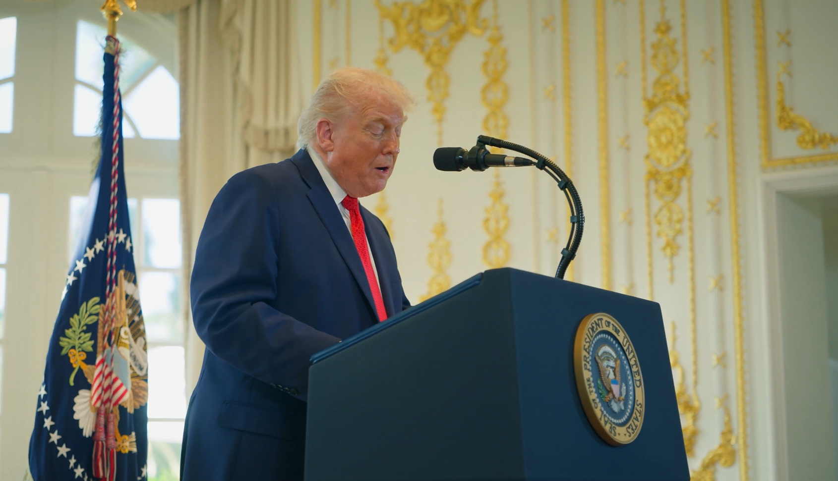 अमरीका: राष्ट्रपति ट्रम्प ने ग्रीनलैंड के अमरीकी अधिग्रहण का विरोध करने वाले 8 यूरोपीय देशों पर टैरिफ लगाया