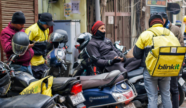 Delivery aggregators agree to drop 10-minute delivery deadline after government intervention: Sources