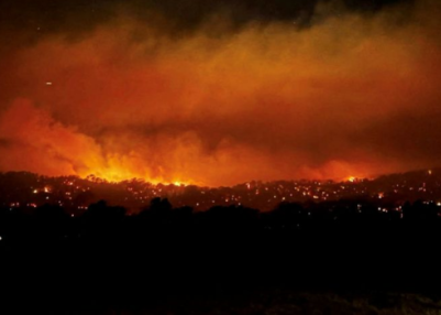 Deadly bushfires scorch southeast Australia, hundreds of homes destroyed