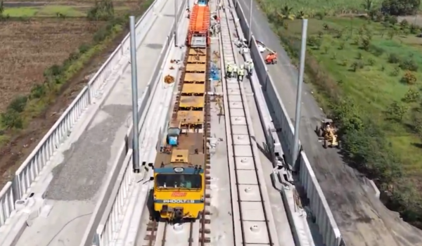 मुम्‍बई-अहमदाबाद बुलेट ट्रेन प्रोजेक्‍ट लगातार प्रगति कर रहा है: रेल मंत्री अश्विनी वैष्‍णव