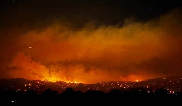 Thousands evacuate their homes as catastrophic bushfires rage across Victoria