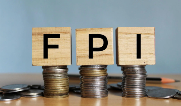 Foreign investors pull out ₹11,789 crore from Indian equities so far this month