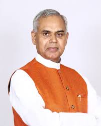 મુખ્યમંત્રી ભૂપેન્દ્ર પટેલ અને નાયબ મુખ્યમંત્રી હર્ષ સંઘવીએ રાજ્યપાલ આચાર્ય દેવવ્રતને તેમના જન્મદિવસ નિમિત્તે શુભેચ્છા પાઠવી.