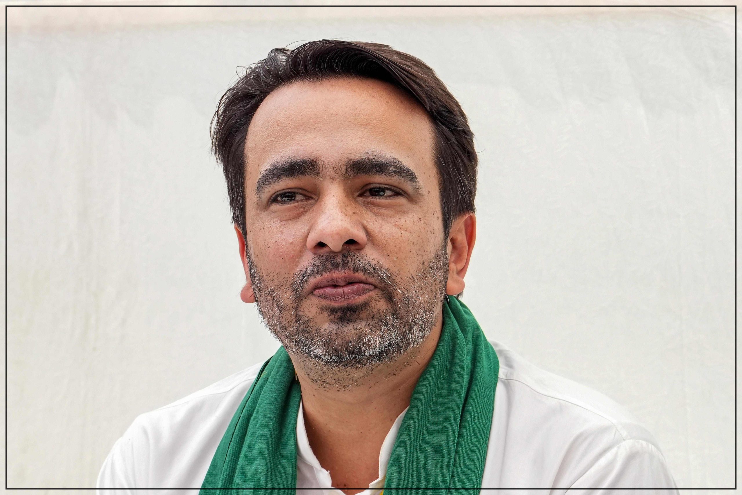 কেন্দ্ৰীয় মন্ত্ৰী জয়ন্ত চৌধাৰীয়ে গোৱালপাৰা জিলাত উপস্থিত হৈ জিলাখনৰ উন্নয়নমূলক কাম-কাজৰ বুজ লয়