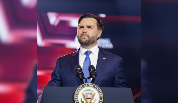 अमेरिका: उपराष्‍ट्रपति ने कहा यूरोपीय नेता ग्रीनलैंड पर राष्‍ट्रपति डोनाल्‍ड ट्रंप को गंभीरता से लें