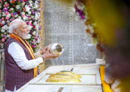 PM Modi Leads ‘Shaurya Yatra’ at Somnath, Pays Tribute to Temple’s Defenders