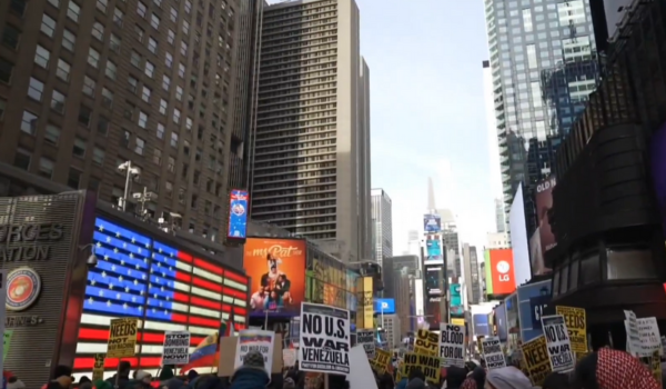 ভেনিজুৱেলাৰ ৰাষ্ট্ৰপতি নিক’লাছ মাদুৰক কৰায়ত্ব কৰাৰ বিষয়ত আমেৰিকা যুক্তৰাষ্ট্ৰৰ ডেমক্রেটসকলৰ লগতে দেশ-বিদেশৰ ভালেমান সংবাদ প্রতিষ্ঠানৰ অসন্তুষ্টি প্রকাশ