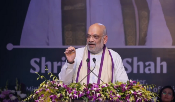 مرکزی وزیر داخلہ امت شاہ نے آج نوجوانوں پر زور دیا ہے کہ وہ 2047 تک وکست بھارت کی تعمیر کے مشن کے حصول کی خاطر تعلیمی ڈگریوں کے ساتھ ساتھ اپنی صلاحیتوں کو بروئے کار لائیں اور خود کو اِس کیلئے وقف کردیں