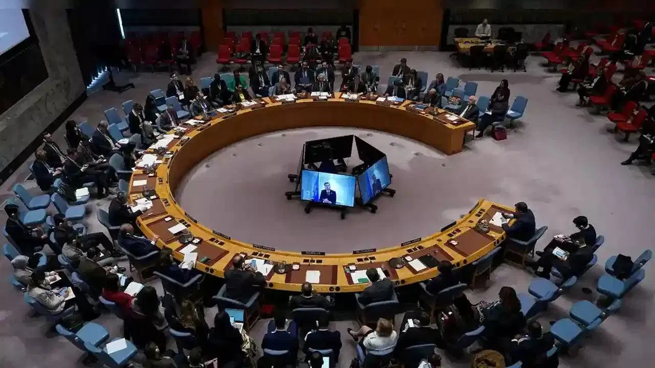 અમેરિકાના રાષ્ટ્રપતિ ટ્રમ્પે કહ્યું કે તેમના નિર્દેશ પર વેનેઝુએલા પર લશ્કરી કાર્યવાહી.. મદુરાઓ અને તેમની પત્ની સામે ન્યુયોર્કમાં કેસ ચાલશે