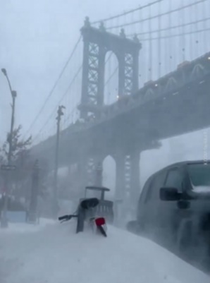 United States: Airlines cancel more than third of scheduled flights as winter storm intensifies