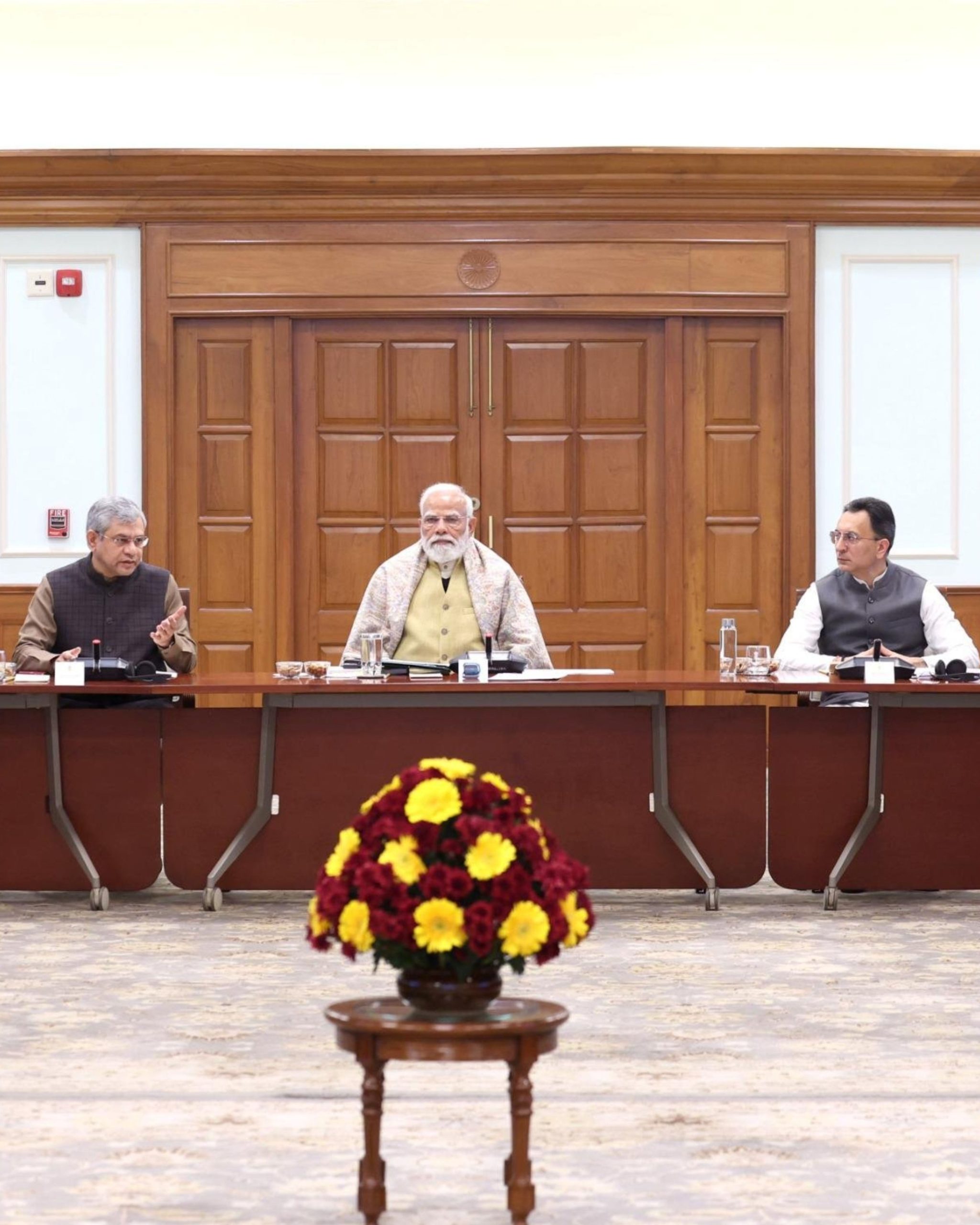 प्रधानमंत्री मोदी ने इंडियन एआई स्टार्टअप्स के साथ बैठक की अध्यक्षता की