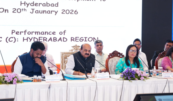 हैदराबाद: श्रम, वस्त्र और कौशल विकास संबंधी संसदीय स्थायी समिति ने किया ईएसआईसी का दौरा