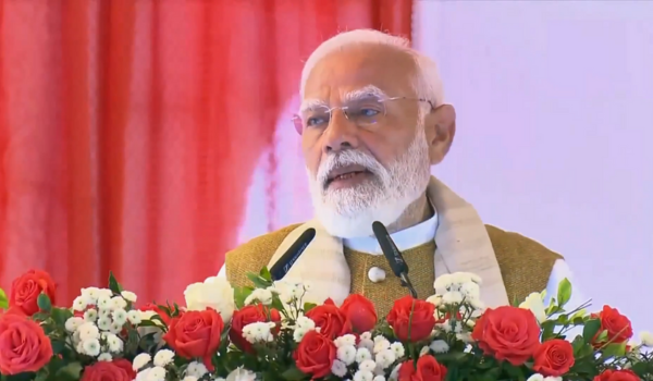 केरल दौरे पर प्रधानमंत्री नरेन्‍द्र मोदी, कई विकास परियोजनाओं का किया शुभारंभ