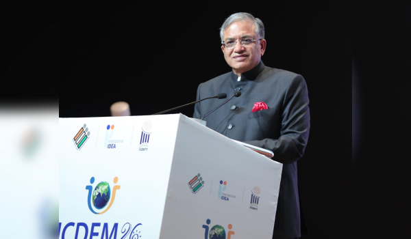 बूथ स्‍तरीय अधिकारी देश में निर्वाचन आधारित लोकातांत्रिक व्‍यवस्‍था के स्‍तम्‍भ: मुख्‍य निर्वाचन आयुक्‍त