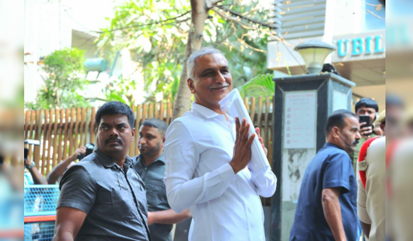 तेलंगाना: कथित अवैध फोन टैपिंग मामले में एसआईटी ने भारत राष्ट्र समिति के नेता टी. हरीश राव से की पूछताछ