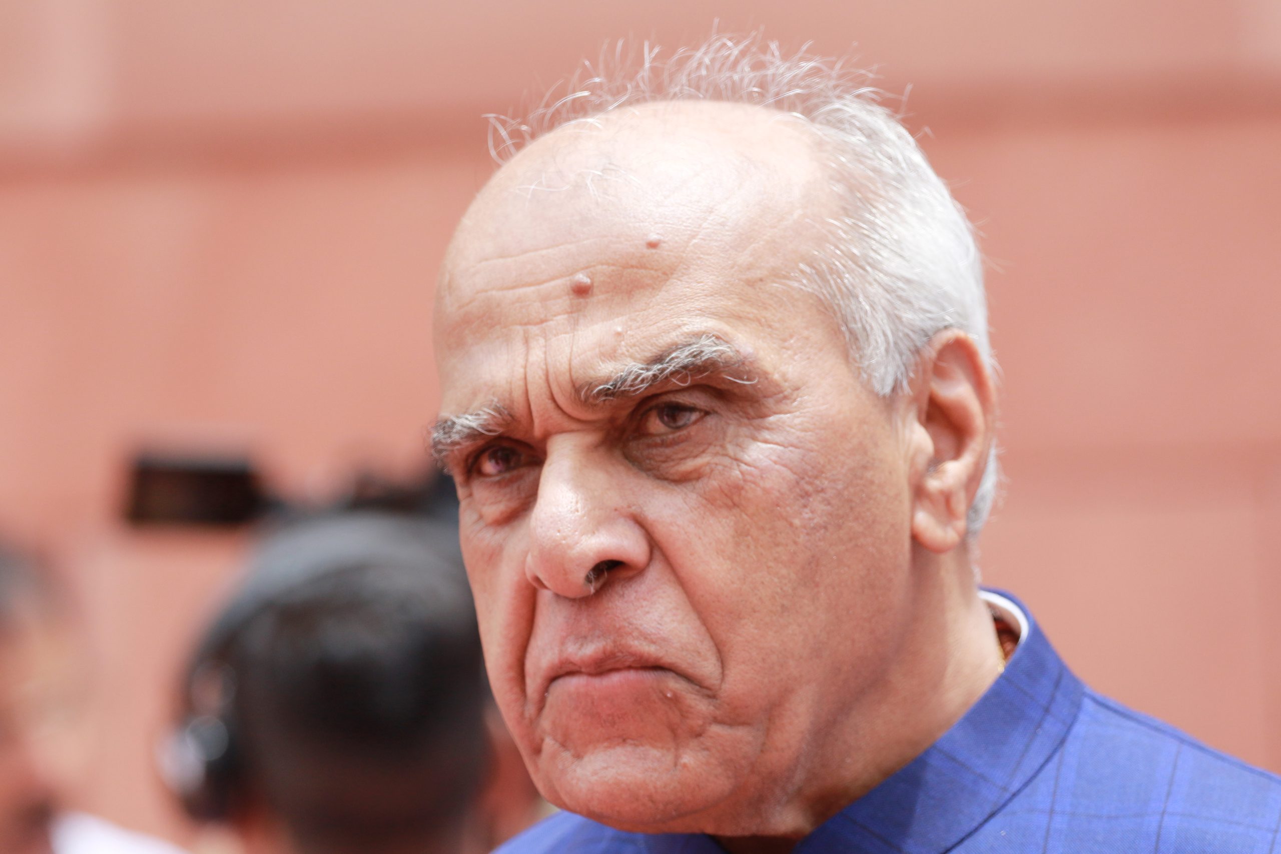 बीजेपी सांसद जगदंबिका पाल ने सदन में हंगामे के लिए राहुल गांधी के खिलाफ कार्रवाई की मांग की