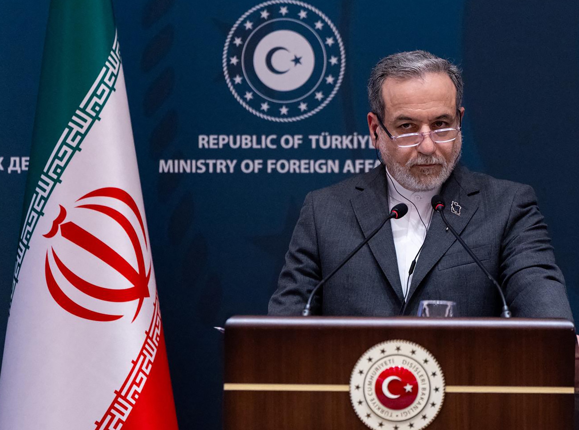 US and Iran to hold direct nuclear talks in Oman today