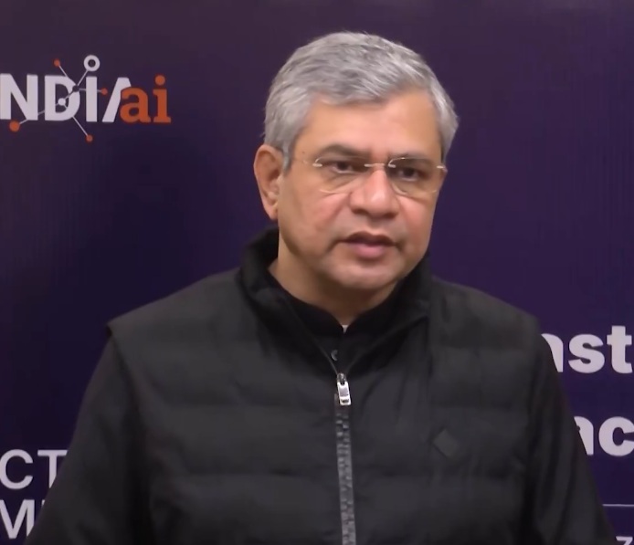 केन्द्रीय मंत्री अश्विनी वैष्‍णव ने कहा कि इंडिया एआई इम्पैक्ट समिट में कई तकनीकी समाधान प्रस्तुत किए गए