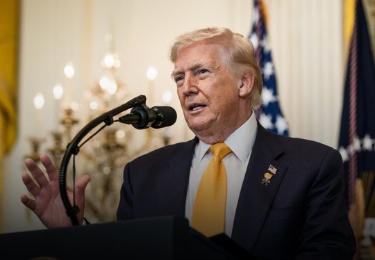 अमरीका में सुप्रीम कोर्ट के आदेश के बाद भारत में टैरिफ 10 प्रतिशत किये जाने की राष्ट्रपति डॉनल्‍ड ट्रंप की घोषणा