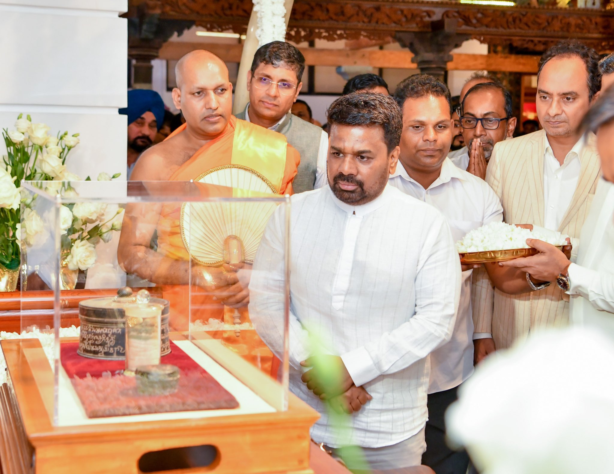 प्रधानमंत्री नरेंद्र मोदी ने देवनीमोरी अवशेष प्रदर्शनी के उद्घाटन पर श्रीलंका के राष्ट्रपति के प्रति आभार व्यक्त किया