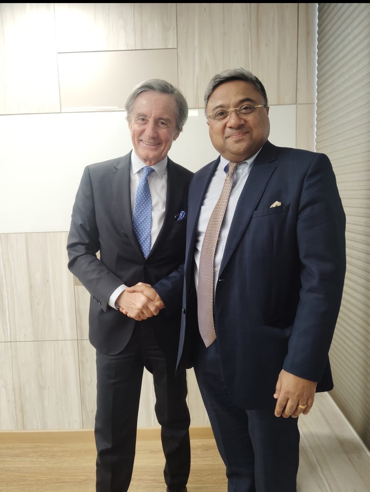 विदेश मंत्रालय के सचिव सिबी जॉर्ज ने भारत-यूरोपीय संघ फोरम में ऑस्ट्रिया चांसलर के वैश्विक मामलों के विशेष दूत पीटर लॉन्स्की टिफेंथल से मुलाकात की