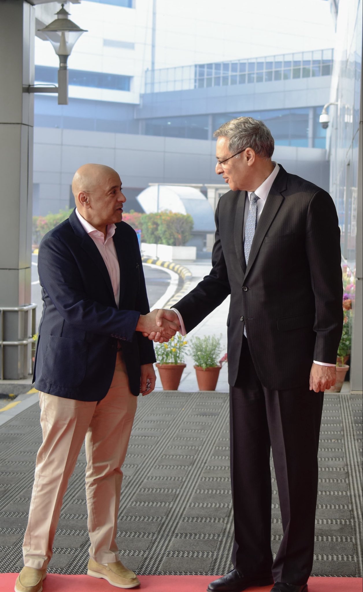 खाड़ी सहयोग परिषद के महासचिव जासिम मोहम्मद अल बुदैवी नई दिल्ली पहुंचे