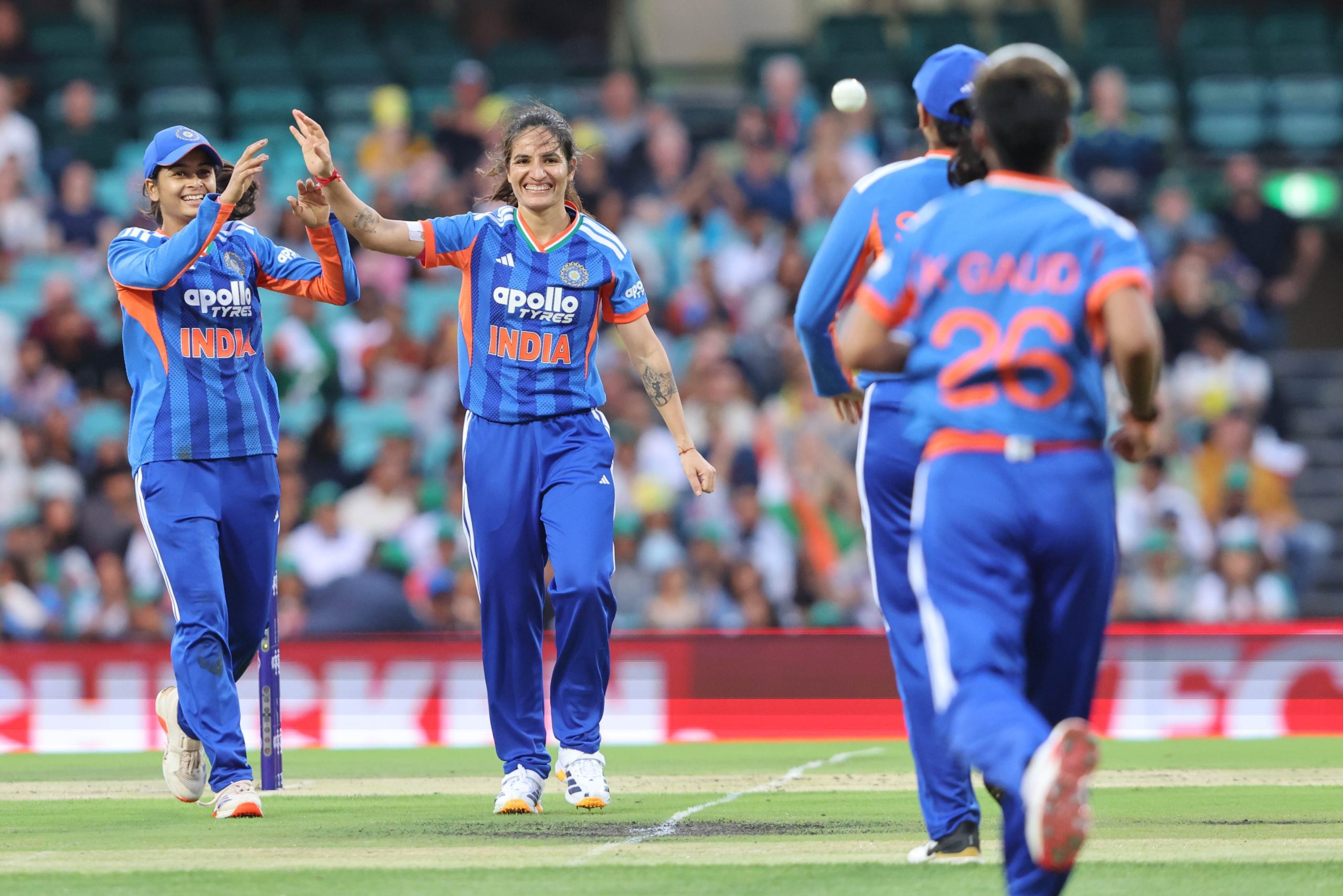 भारतीय महिला क्रिकेट टीम ऑस्ट्रेलिया के साथ तीन मैचों की टी20 अंतरराष्ट्रीय श्रृंखला का दूसरा मैच खेलेगी