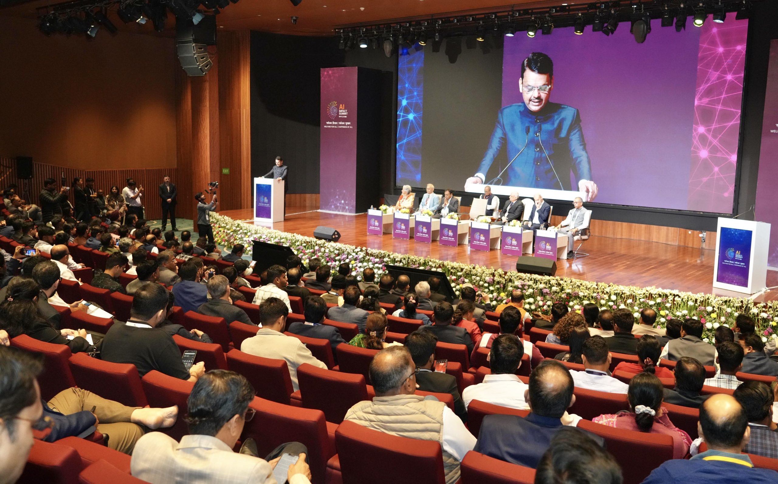 एआई को विश्वसनीय डेटा, नैतिक शासन और सार्वजनिक जवाबदेही पर आधारित होना चाहिए: महाराष्ट्र के मुख्यमंत्री देवेन्द्र फडनवीस