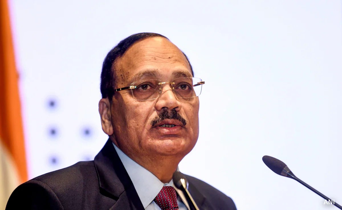 मुख्य न्यायाधीश सूर्यकांत रायपुर में हिदायतुल्ला राष्ट्रीय विधि विश्वविद्यालय के दीक्षांत समारोह में मुख्य अतिथि बने